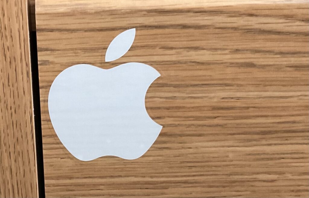 An example of when a symbol is the brand (Apple).